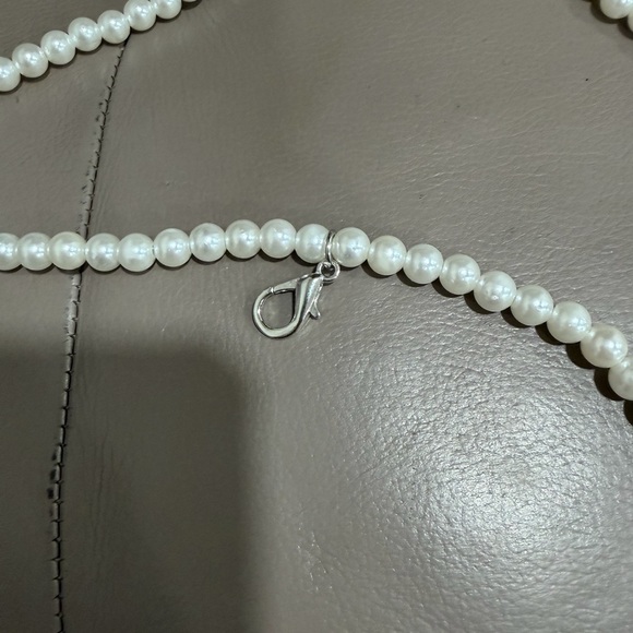 Elegant Pearl Camellia Waist Belt – Chic Statement Accessory